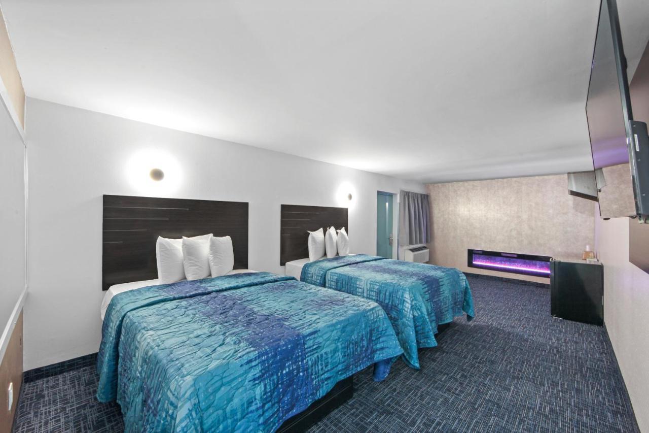 Hotel Opus Bronx Near Bay Plaza Mall Нью-Йорк Екстер'єр фото